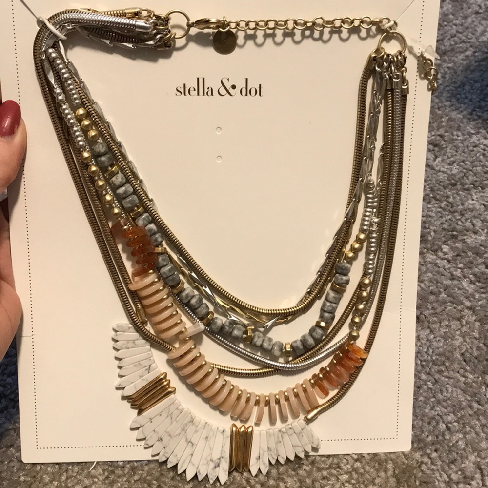 Brand new Stella & dot layering necklace